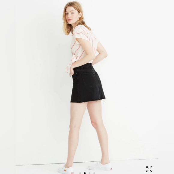 🖤MADEWELL Rigid Denim A-Line Mini Skirt in Lunar Wash: Button-Front Edition🖤 - Picture 2 of 9